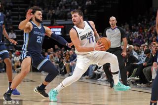 在足球转会 在足球转会