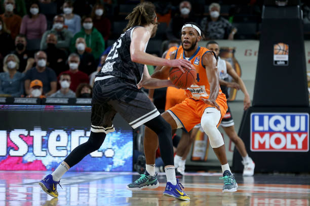 力求重返欧 力求重返欧