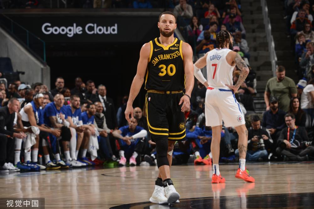 场上展现了 场上展现了